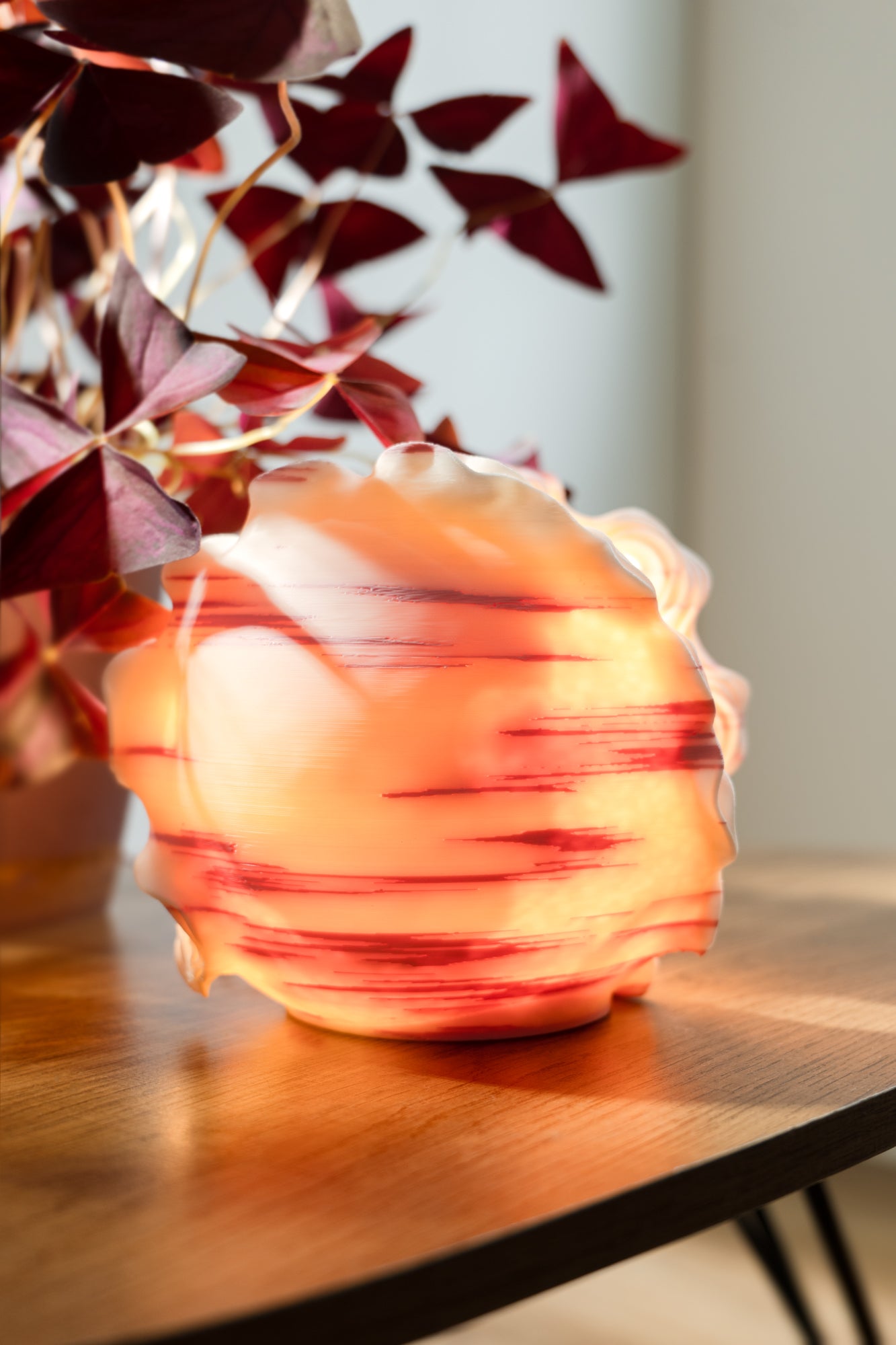 O11-s Ocean Petals Sculpted Mini Lamp